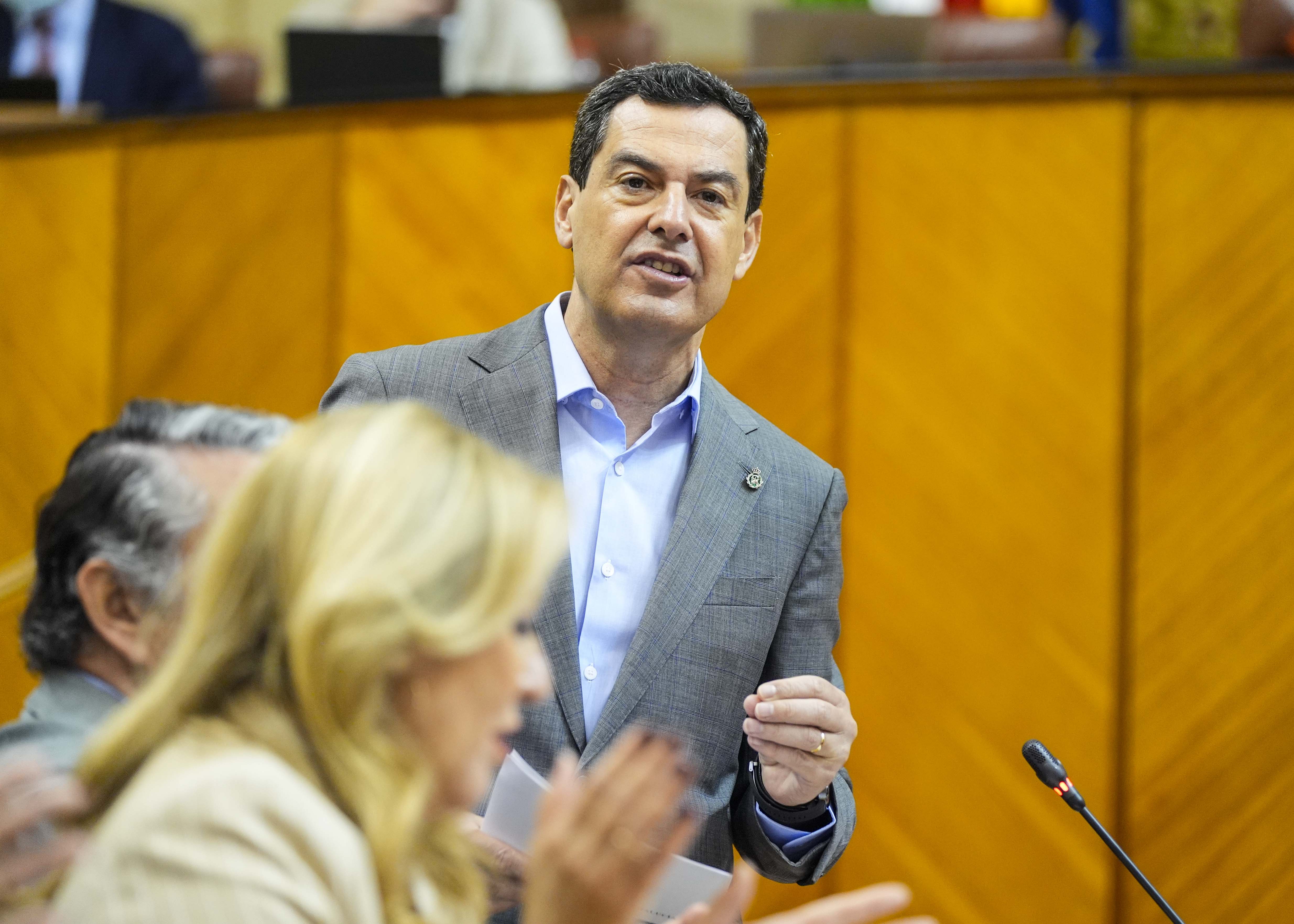 El término “reventar”, muy presente en el último pleno de la cámara andaluza