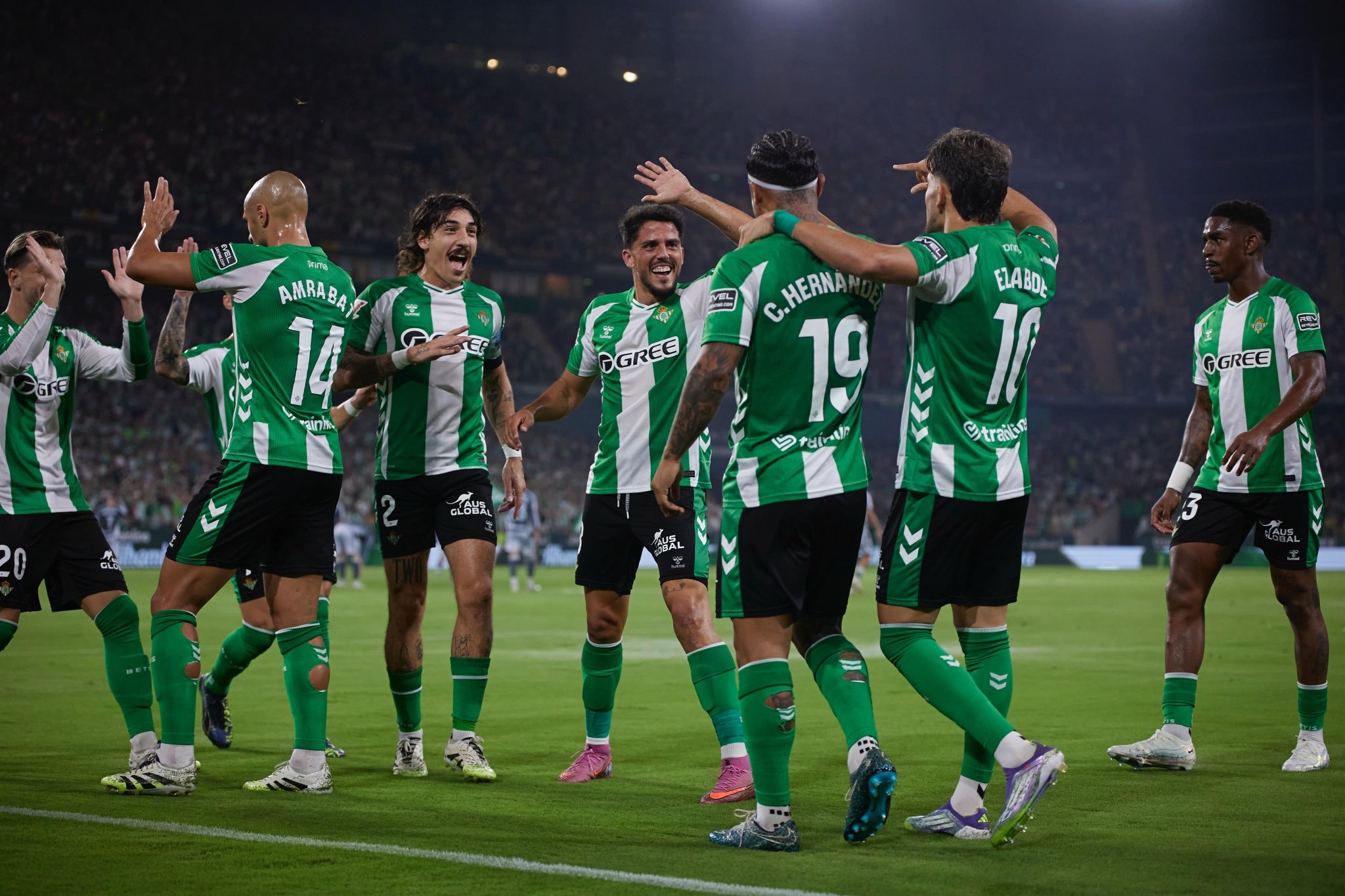 El Betis refuerza su inicio de temporada con un 3‑1 ante la Real